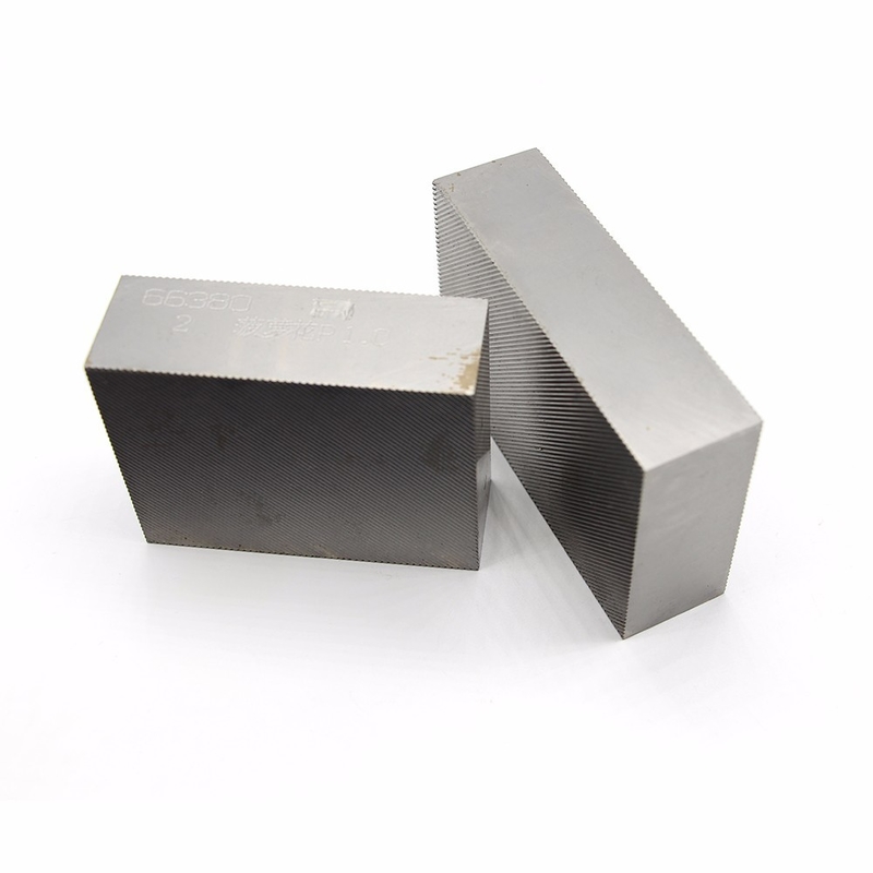 High Speed Steel Flat Thread Rolling Dies With 125-225mm Center Distance Of Die Spindle